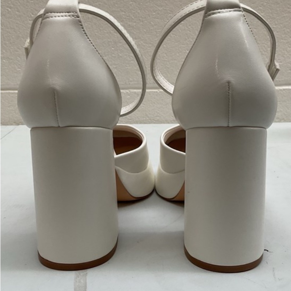 Dream Pairs White Platform Block Heel Mary Jane Pumps - Picture 5 of 6